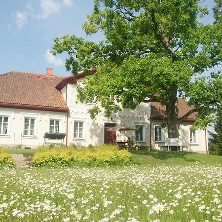Bear Manor Lacu Muizina Lägenhet Pāle Exteriör bild
