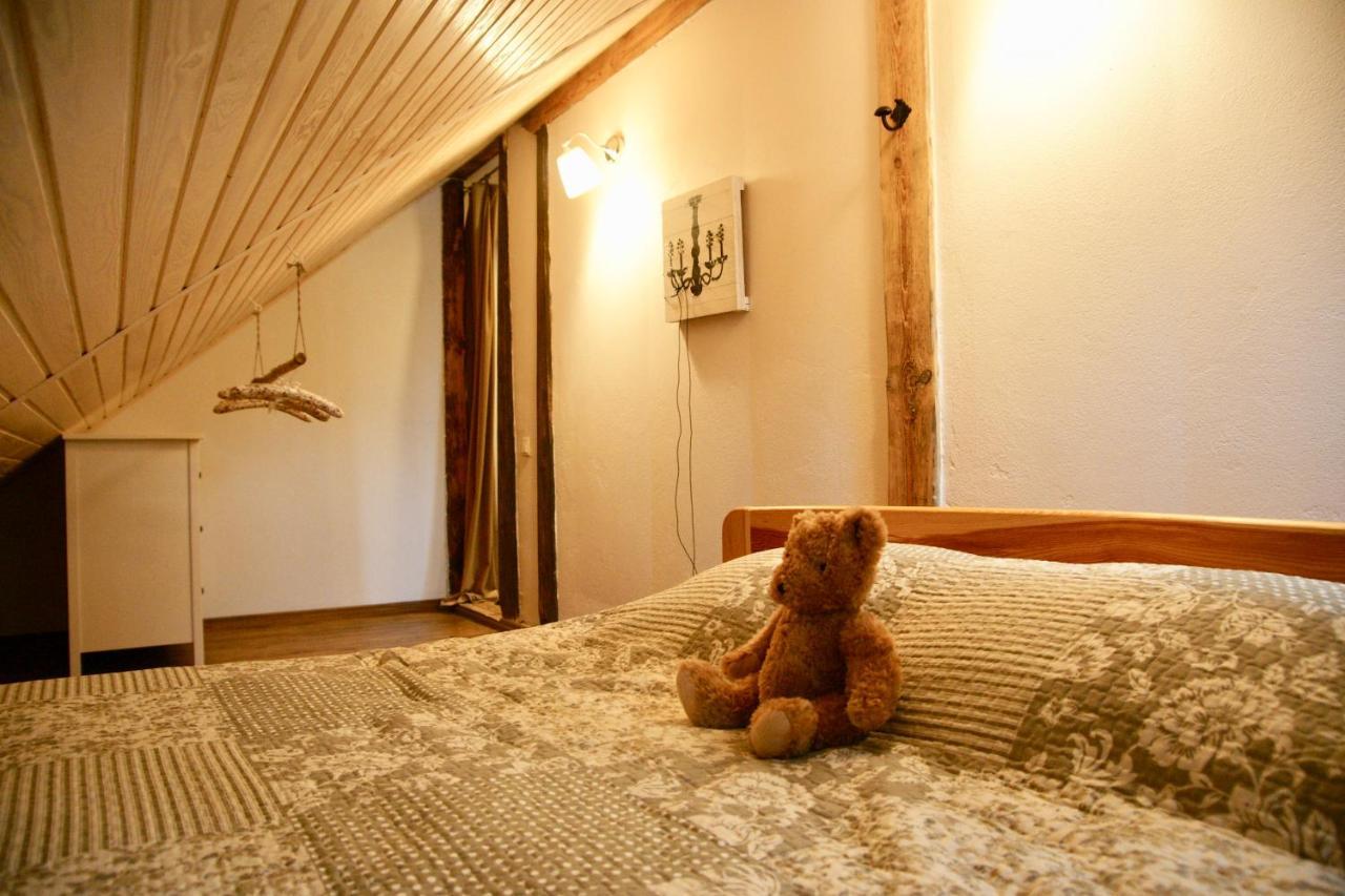Bear Manor Lacu Muizina Lägenhet Pāle Exteriör bild