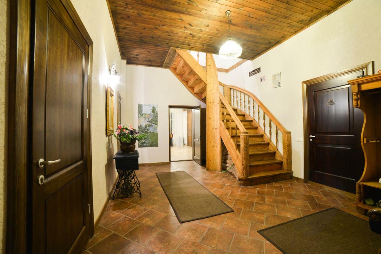 Bear Manor Lacu Muizina Lägenhet Pāle Exteriör bild