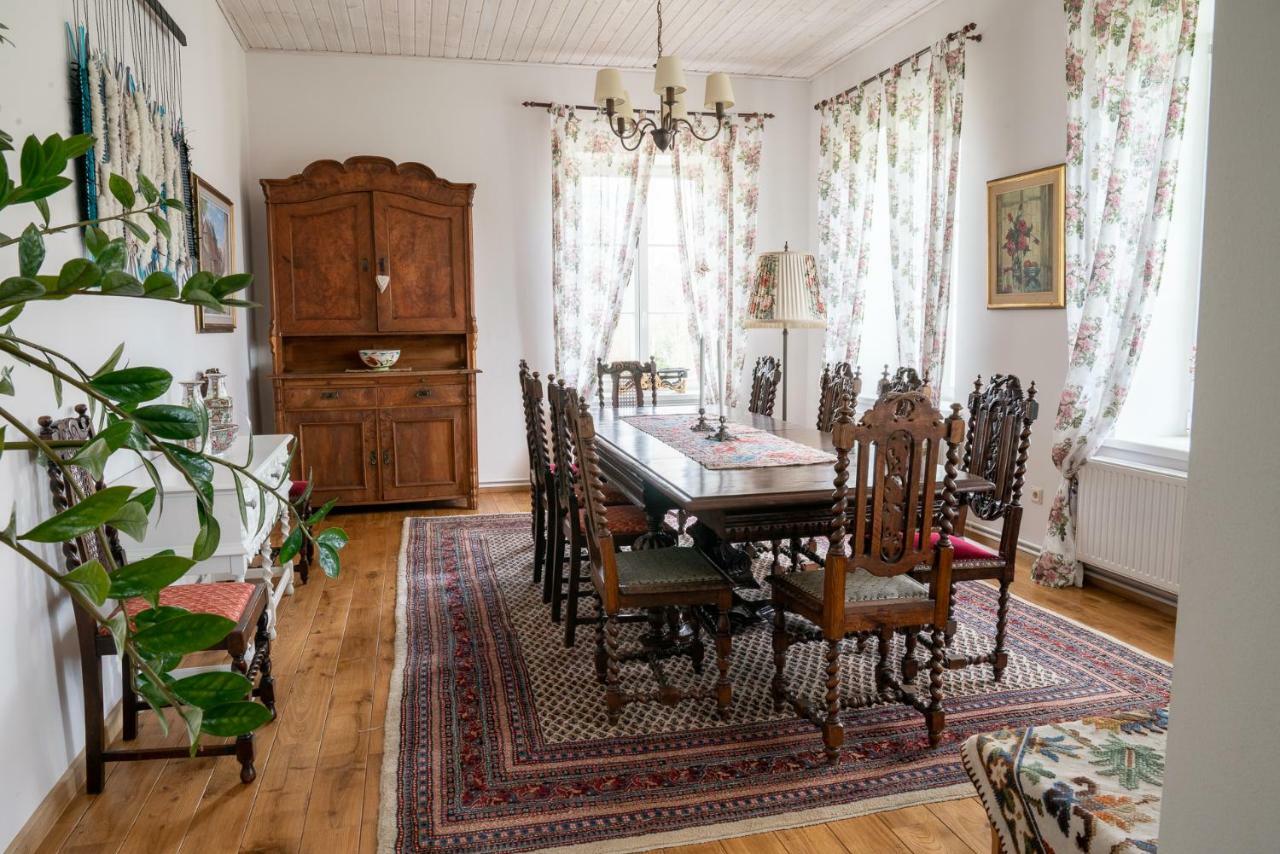 Bear Manor Lacu Muizina Lägenhet Pāle Exteriör bild
